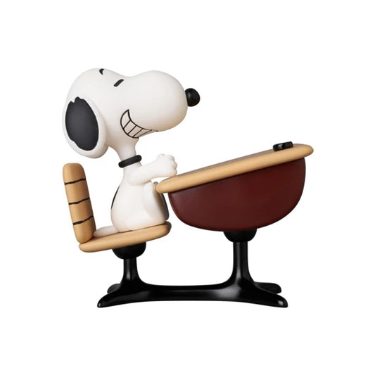 Medicom | UDF Snoopy With Desk