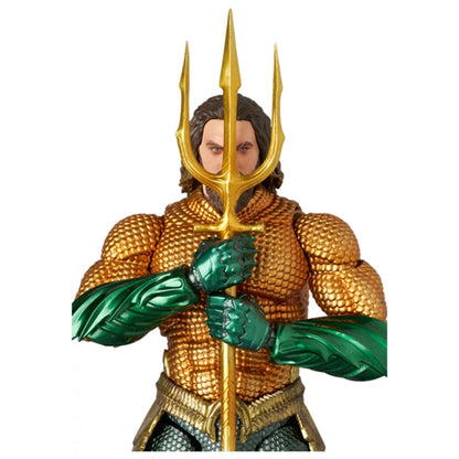 Medicom | MAFEX Aquaman Gold Green Suit