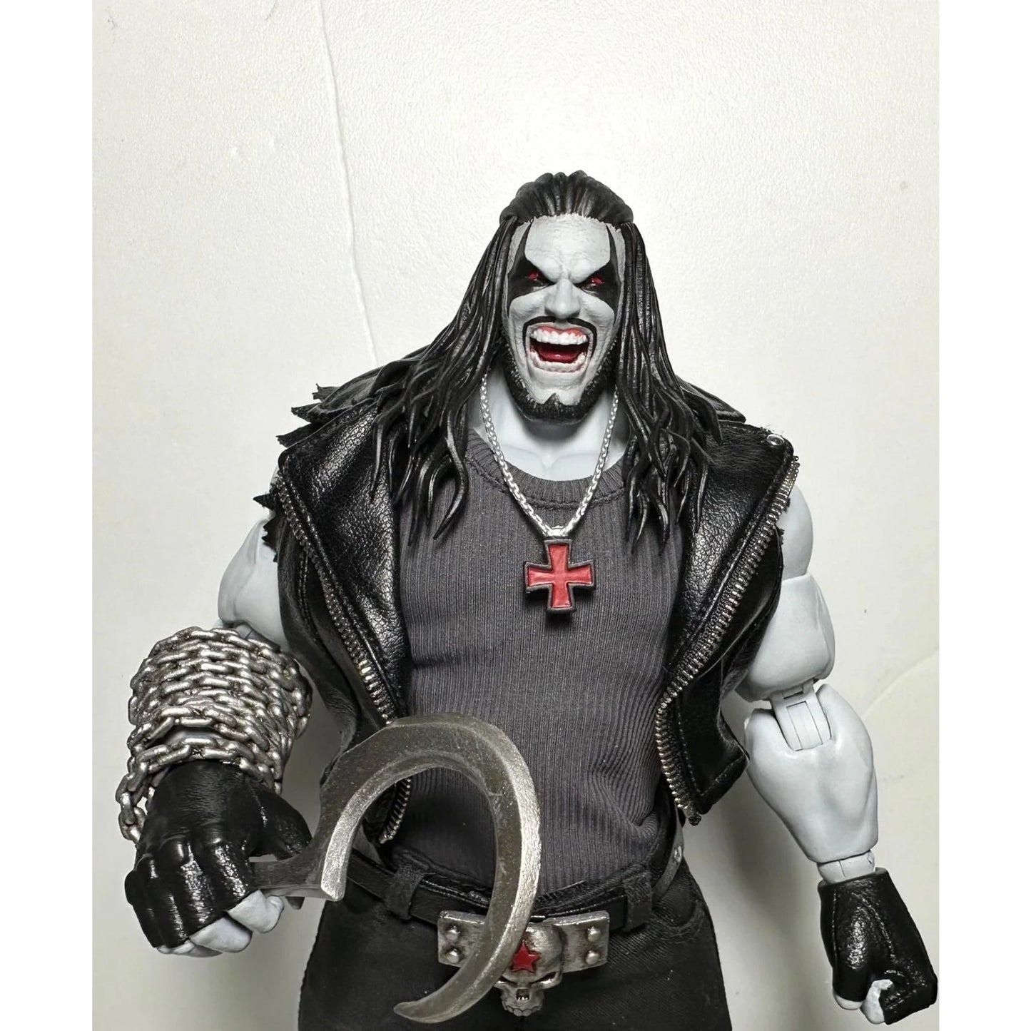 Beast Kingdom | SDCC DC Lobo Deluxe AF