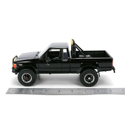 Jada | BTF 1/24 Toyota SR5 Skateboard